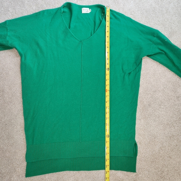 Green Dreamers V-Neck Women's Sweater - Picture 7 of 8